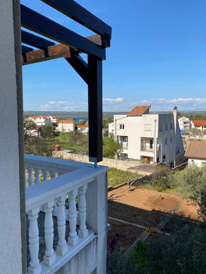 Apartment Raslina Экстерьер фото
